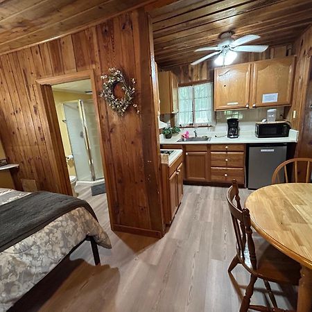 הנדרסונוויל Mountain Lake Cottages מראה חיצוני תמונה