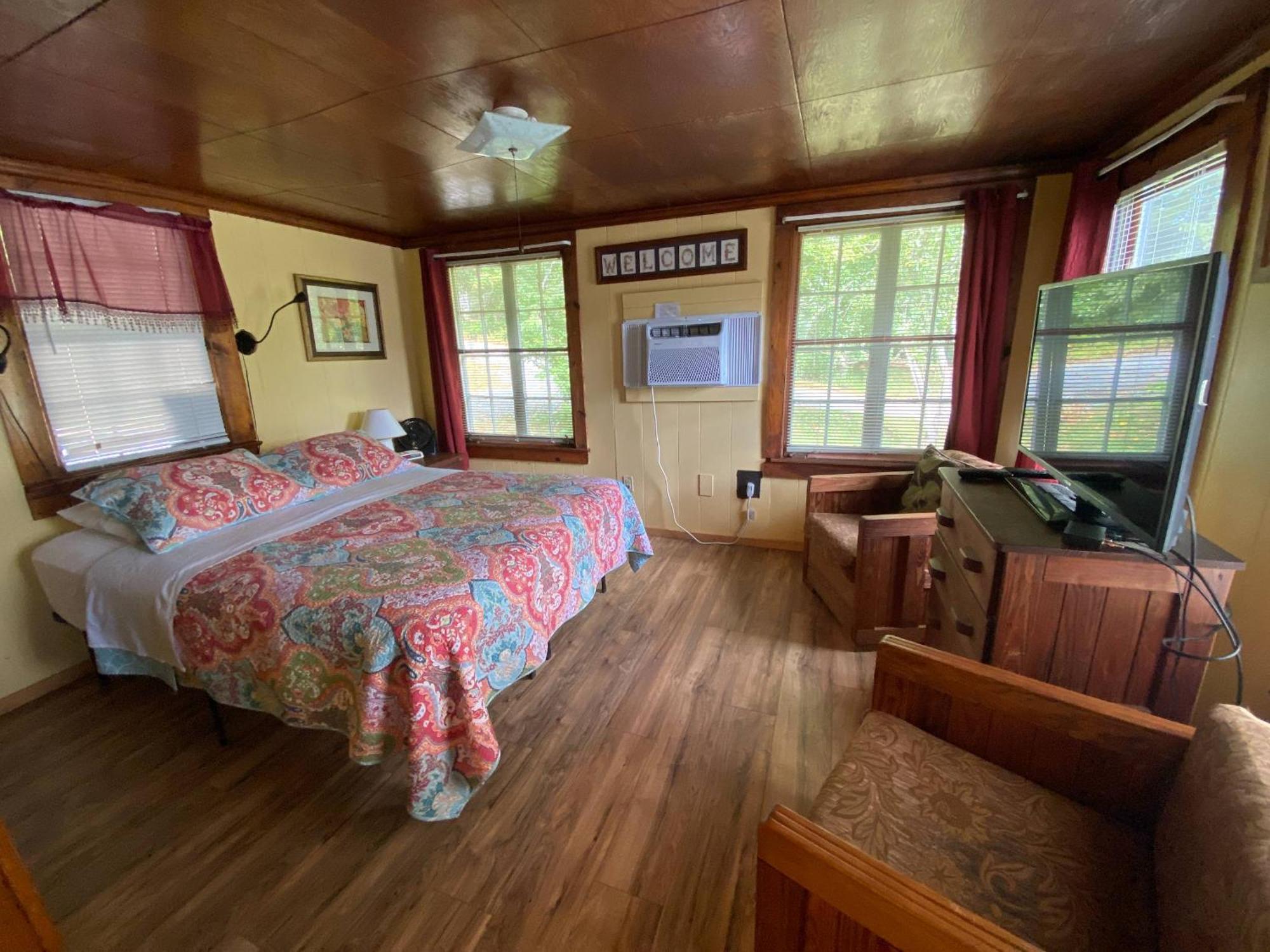 הנדרסונוויל Mountain Lake Cottages מראה חיצוני תמונה