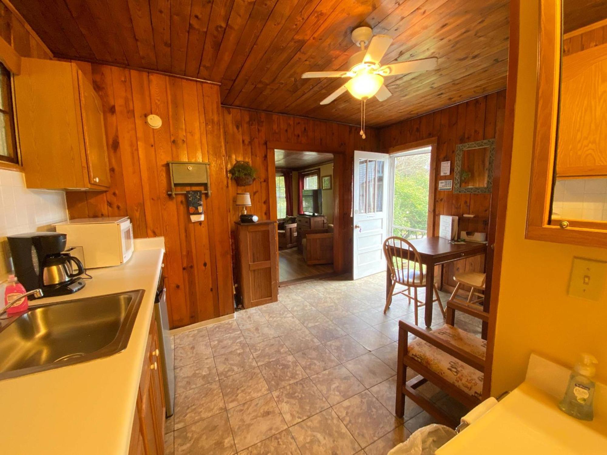 הנדרסונוויל Mountain Lake Cottages מראה חיצוני תמונה