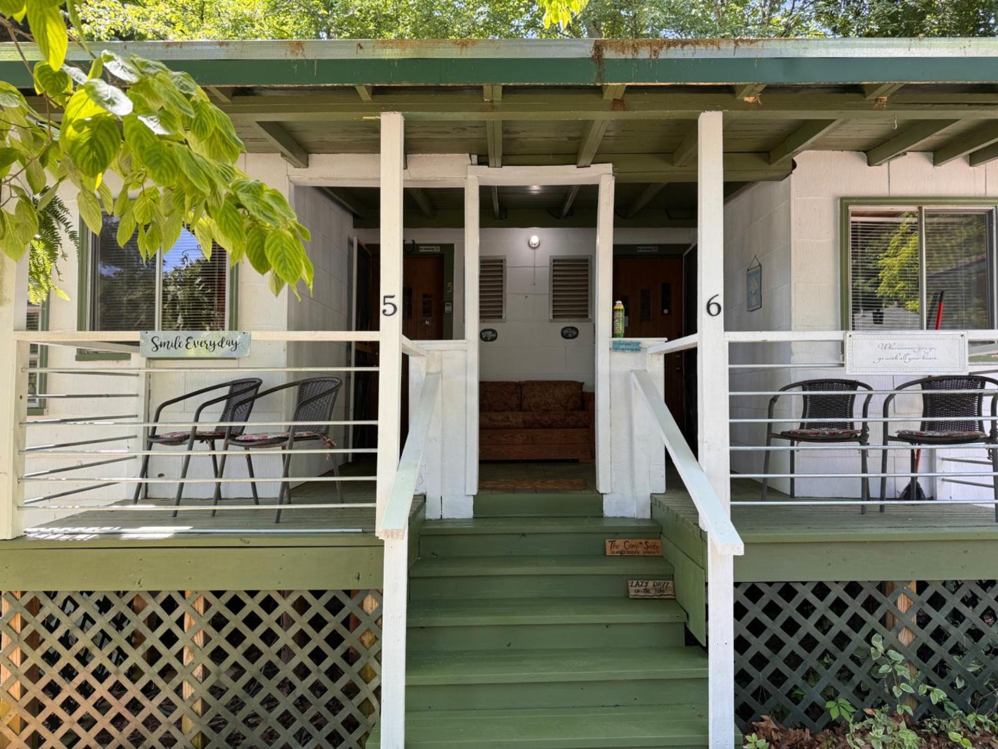 הנדרסונוויל Mountain Lake Cottages מראה חיצוני תמונה