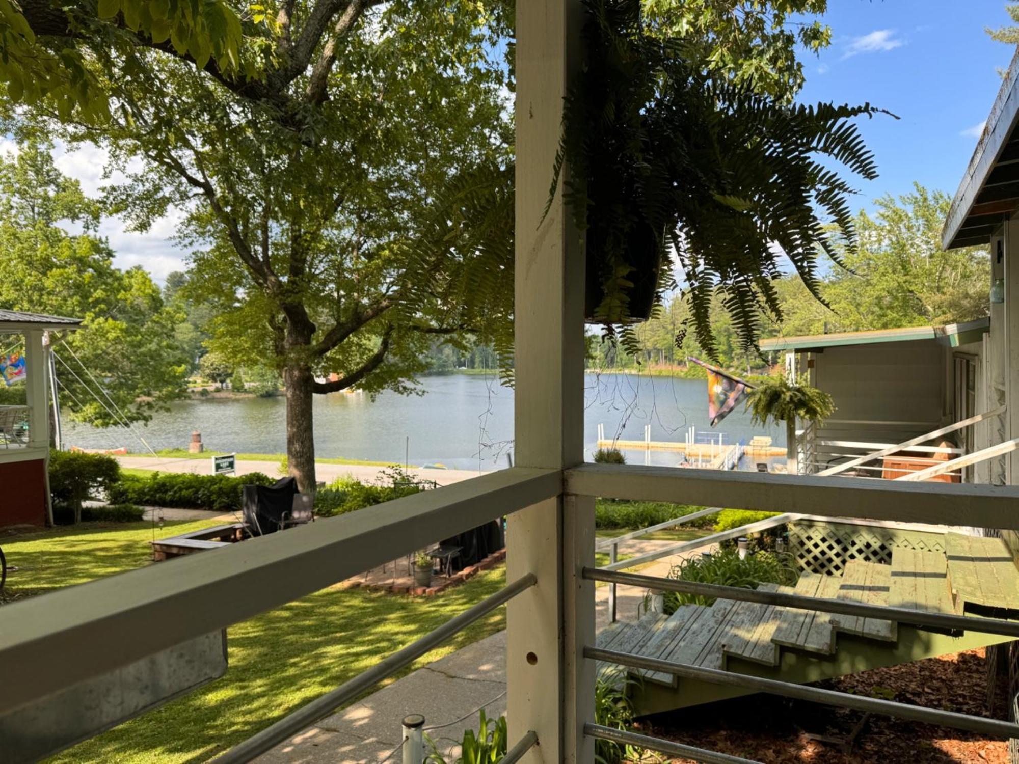 הנדרסונוויל Mountain Lake Cottages מראה חיצוני תמונה
