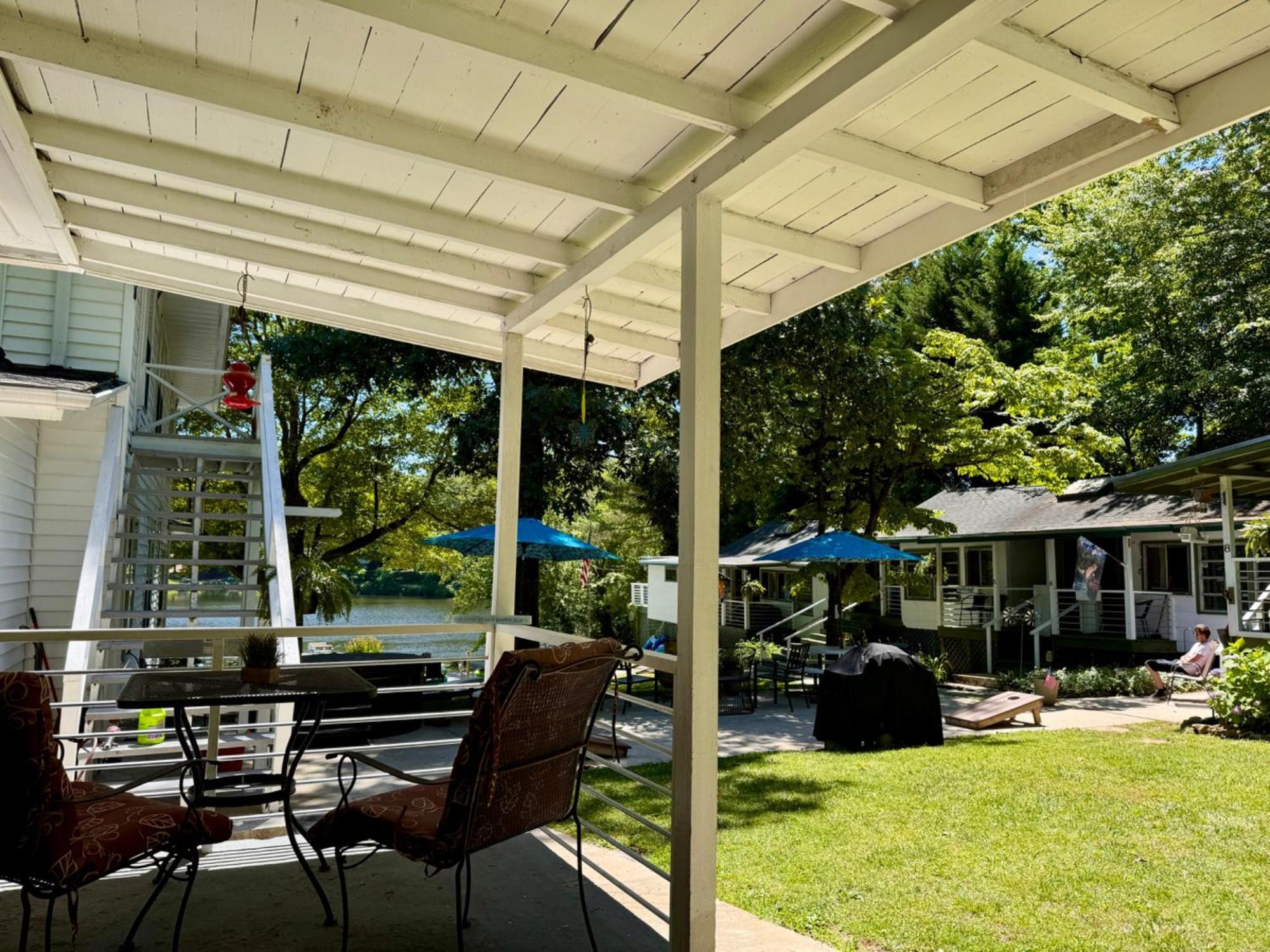 הנדרסונוויל Mountain Lake Cottages מראה חיצוני תמונה