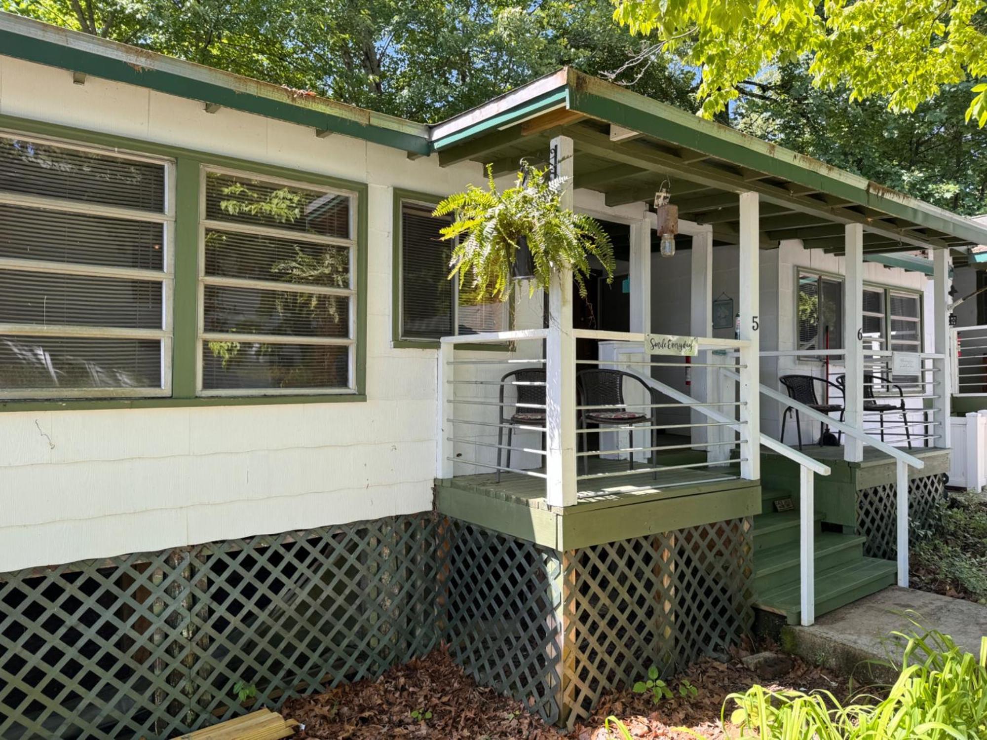 הנדרסונוויל Mountain Lake Cottages מראה חיצוני תמונה