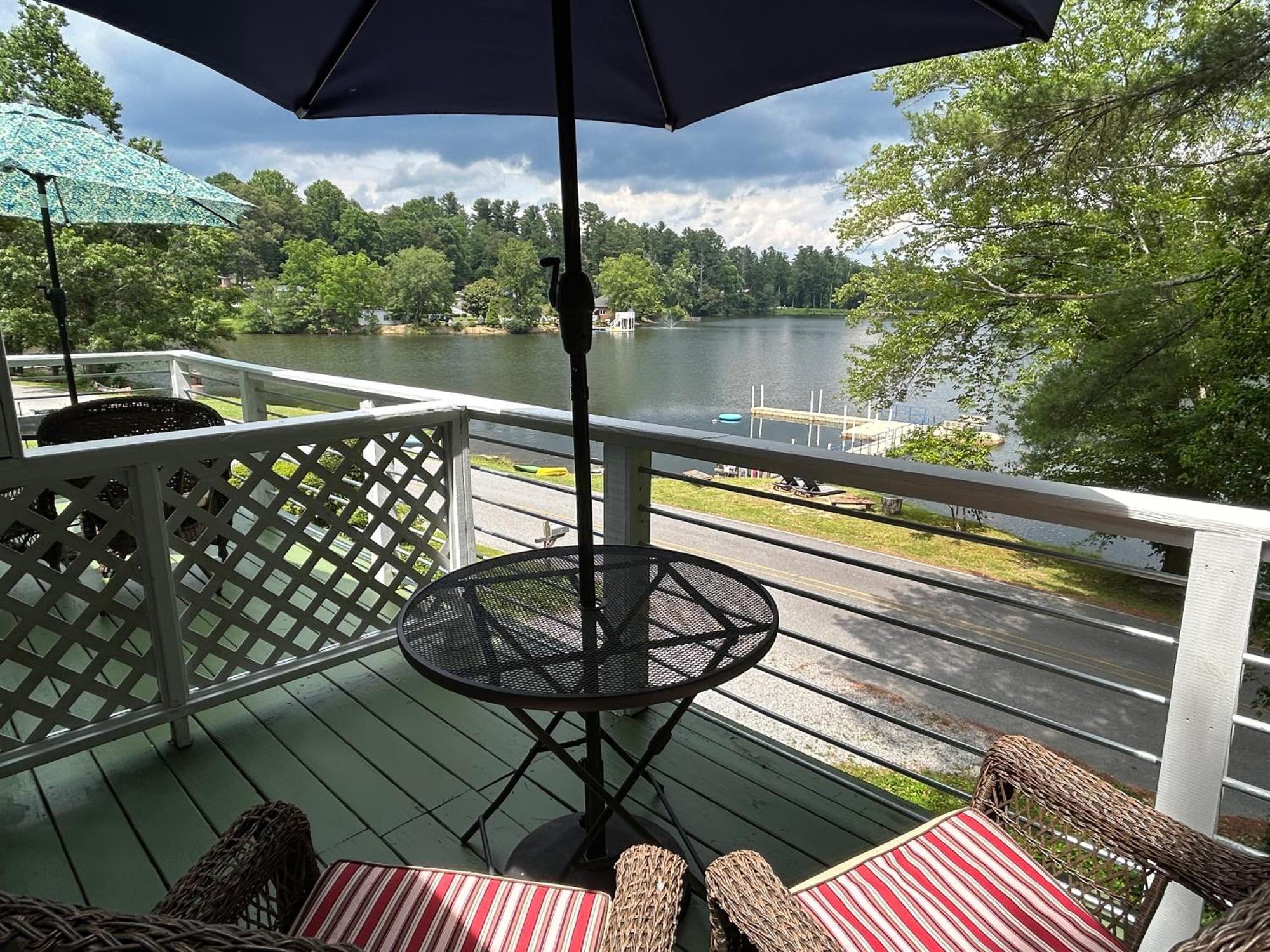 הנדרסונוויל Mountain Lake Cottages מראה חיצוני תמונה