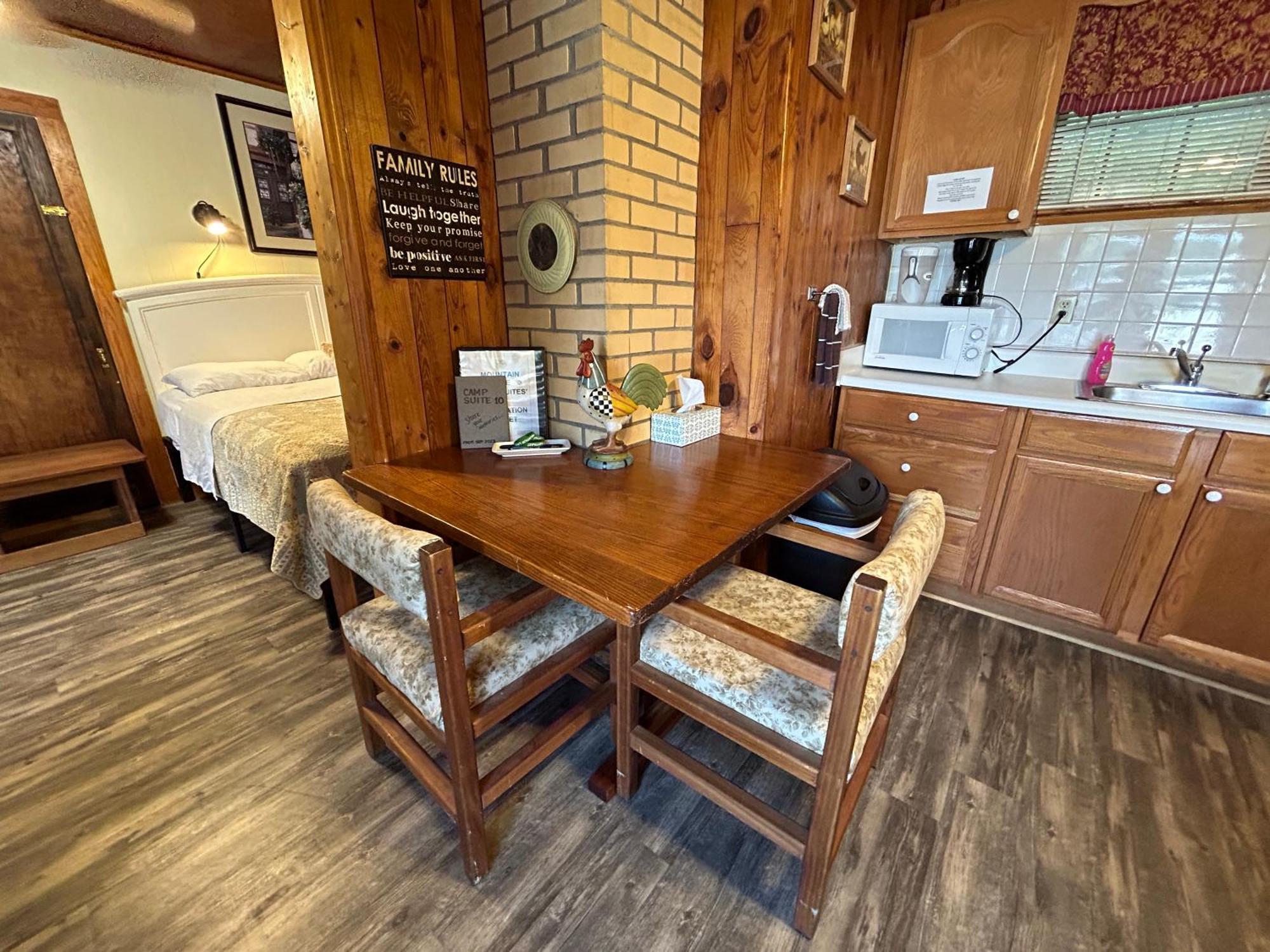 הנדרסונוויל Mountain Lake Cottages מראה חיצוני תמונה