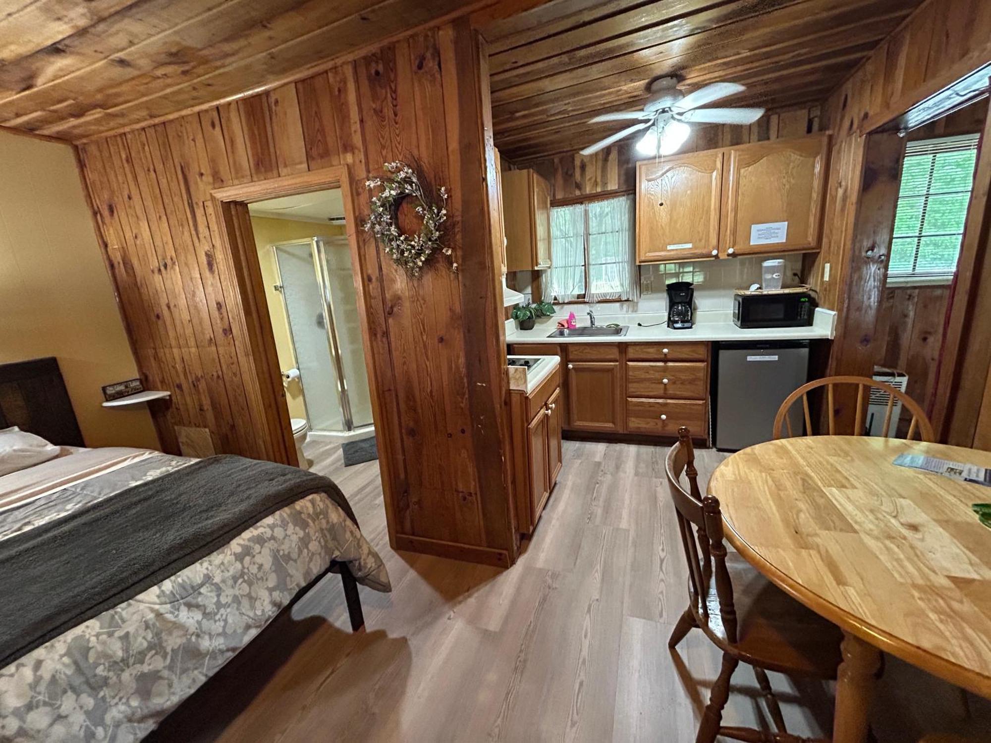 הנדרסונוויל Mountain Lake Cottages מראה חיצוני תמונה